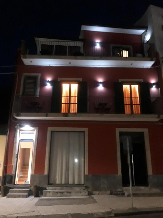 Bed & Breakfast Dietro Le Mura Ачі-Кастелло Екстер'єр фото